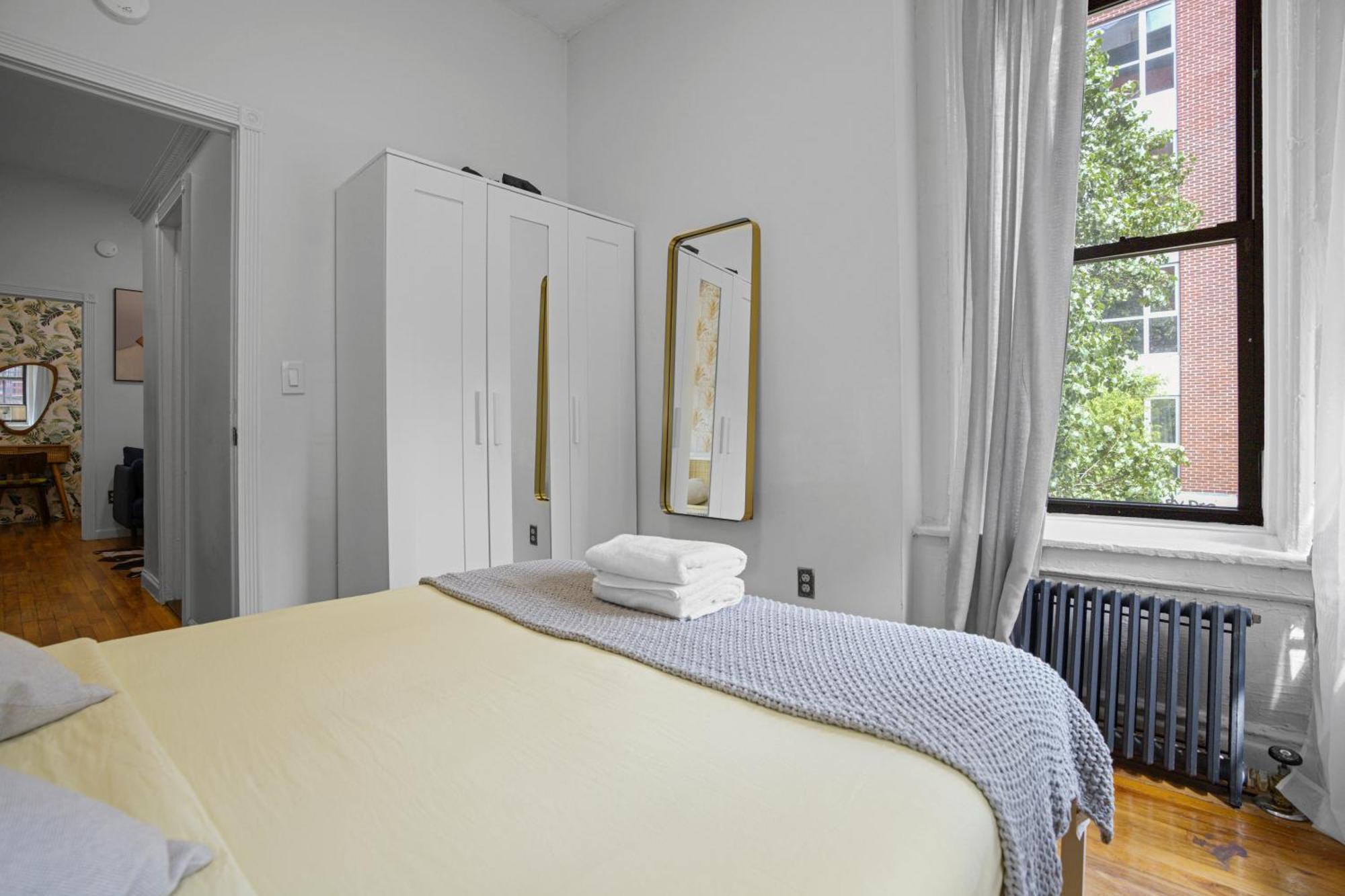 Apartment 2 Bedroom Upscale New York