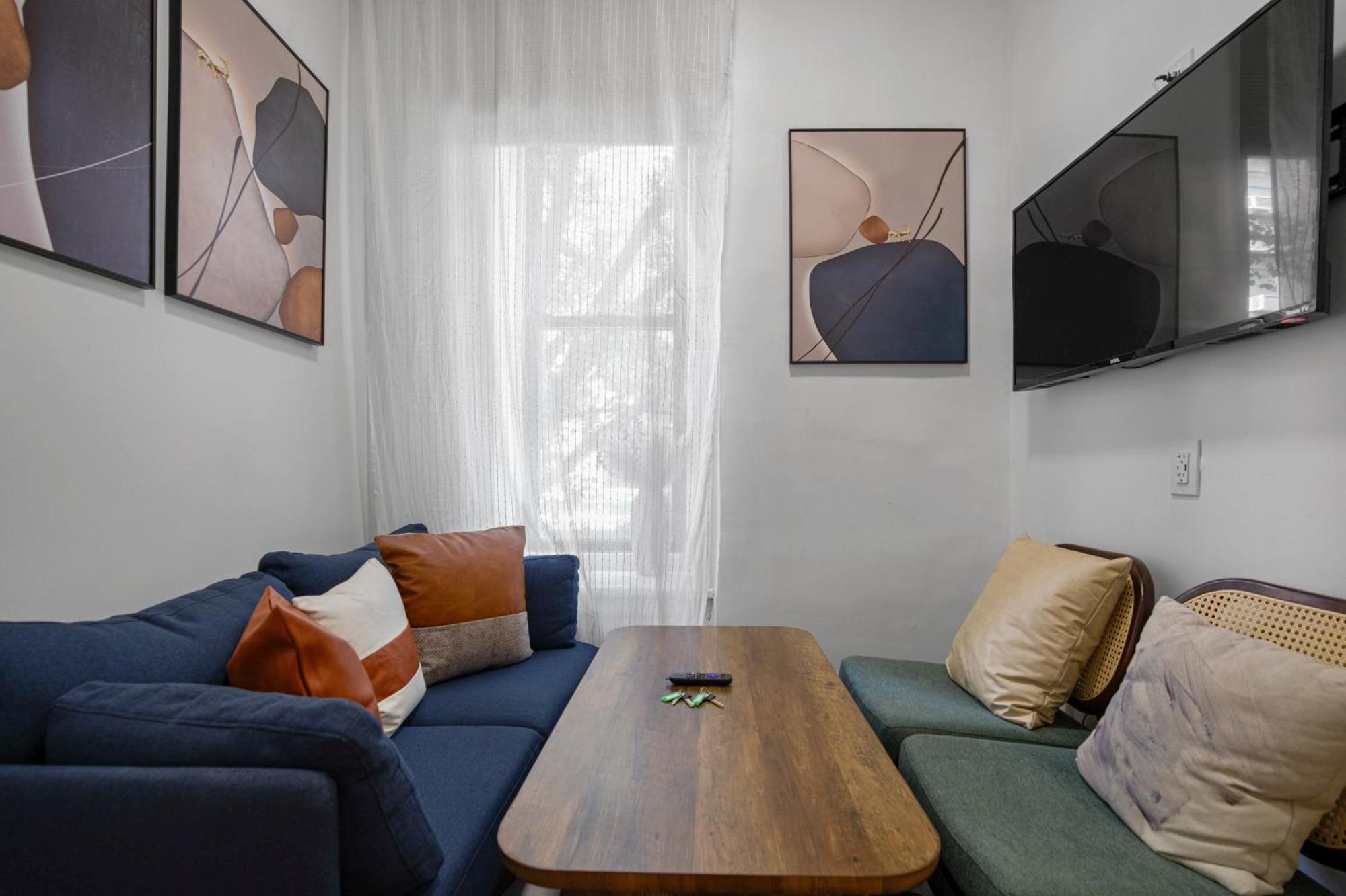 2 Bedroom Upscale *